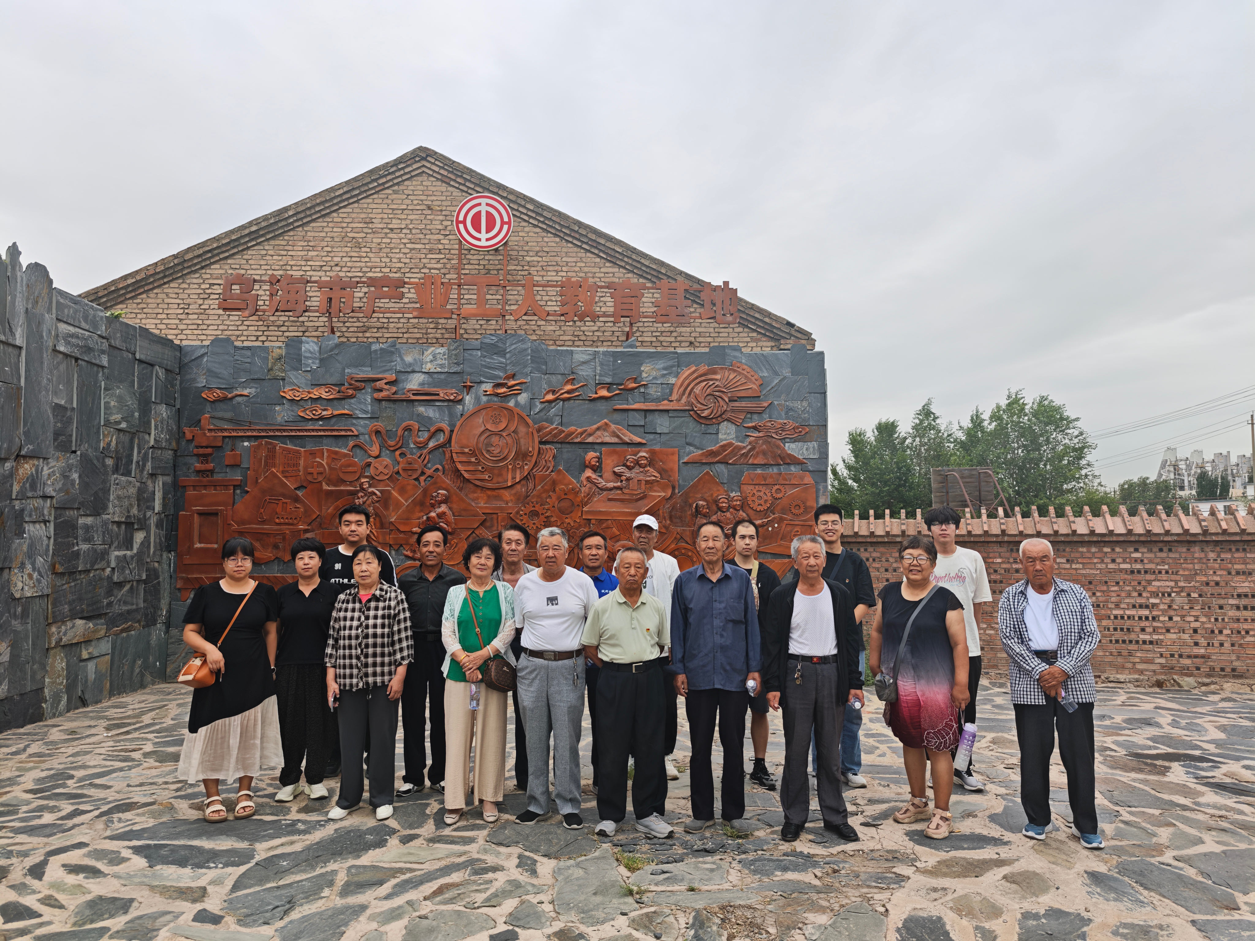 图片1 图片1